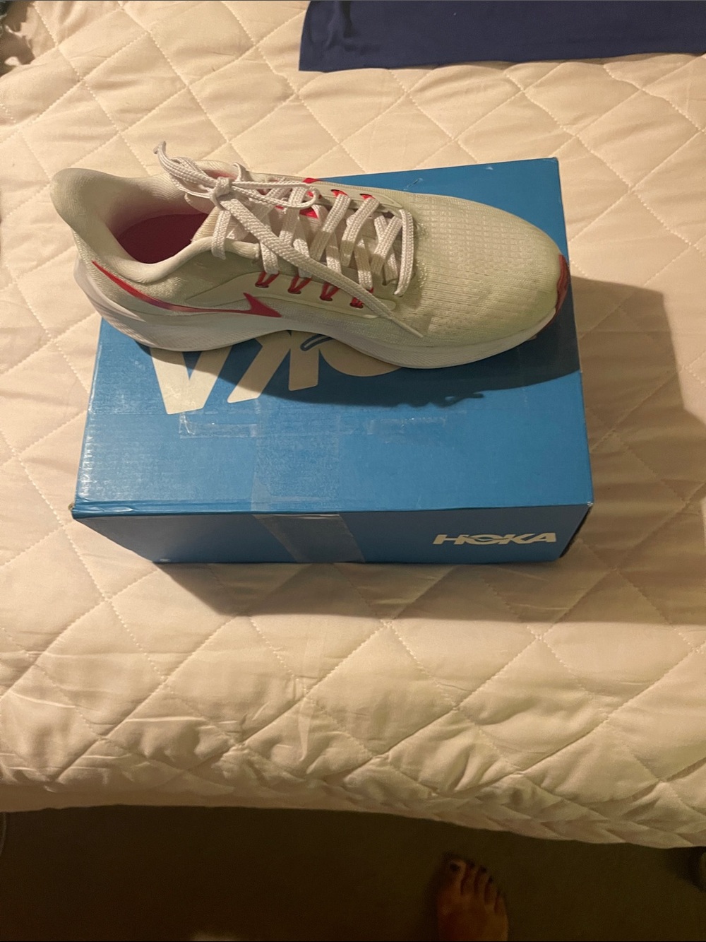 New Nike Hoka Women's White with Pink Accent Athletic Shoe - Size 7.5